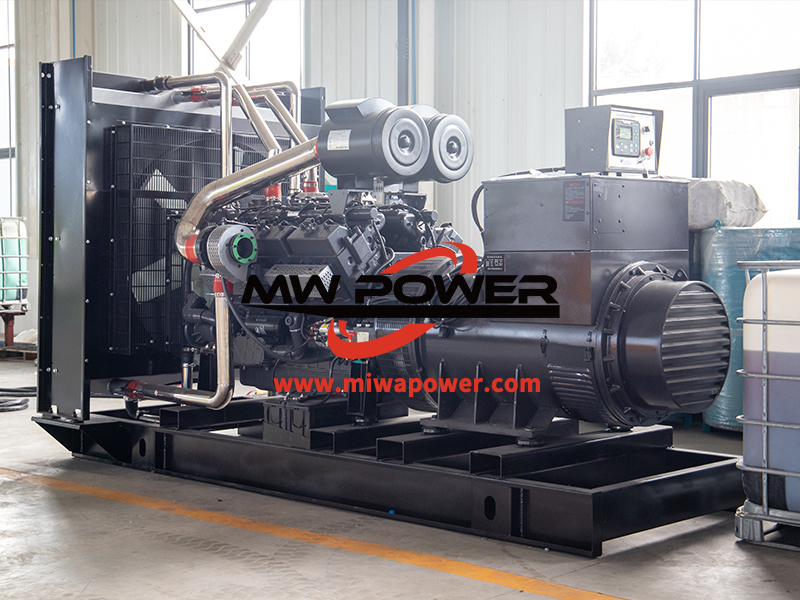 东柴柴油发电机发往学校