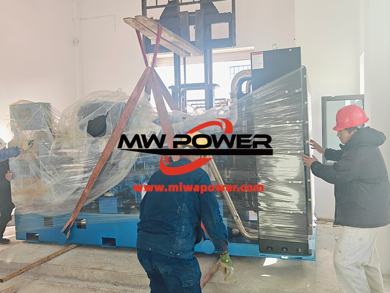 500kw潍柴发电机发往学校